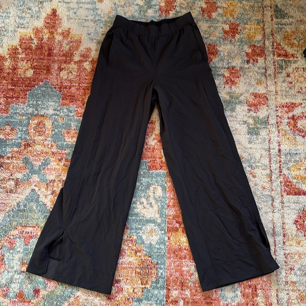 Lululemon high-rise wide leg pants